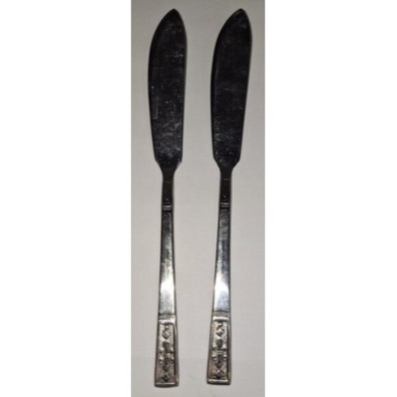 2 OXH69 Oxford Hall Japan Butter Knife Flatware Fleur De Lis Japan - Picture 1 of 8